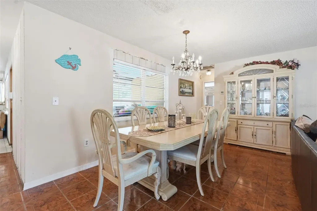 636 Tessier Court Tarpon Springs FL 34689