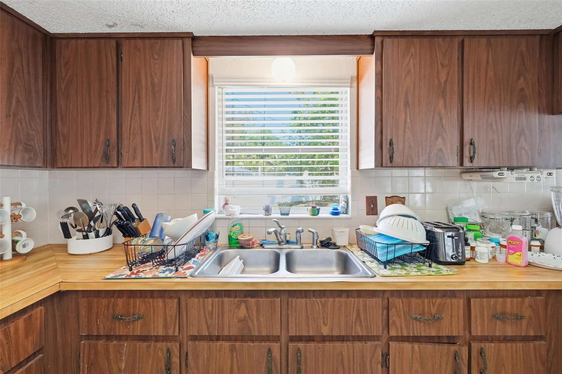 636 Tessier Court Tarpon Springs FL 34689