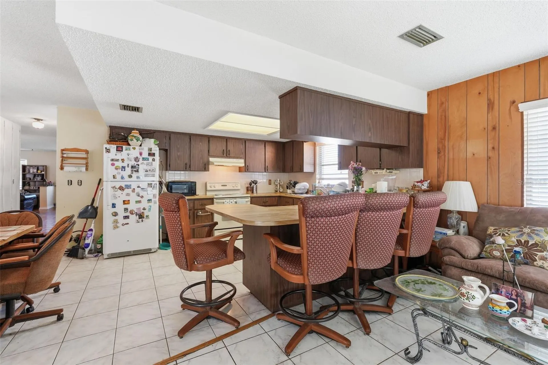 636 Tessier Court Tarpon Springs FL 34689