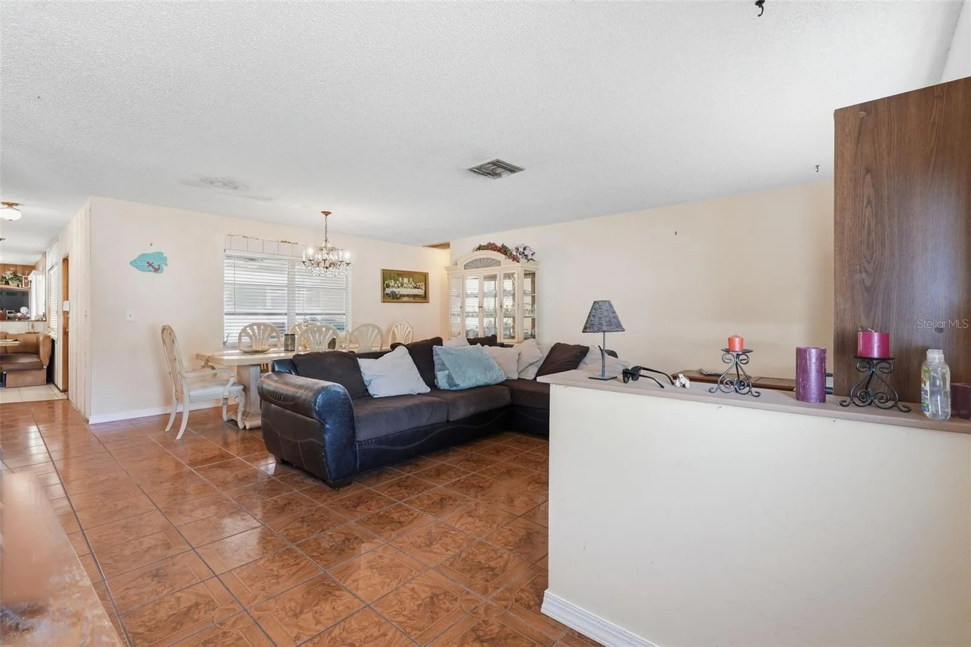 636 Tessier Court Tarpon Springs FL 34689