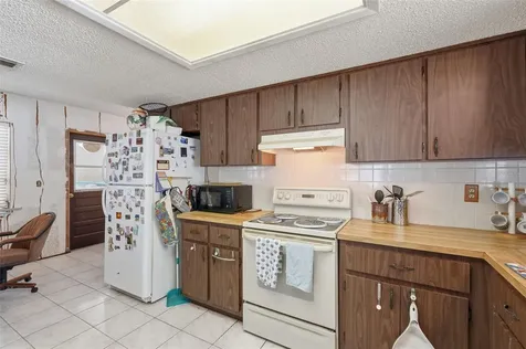 636 Tessier Court Tarpon Springs FL 34689