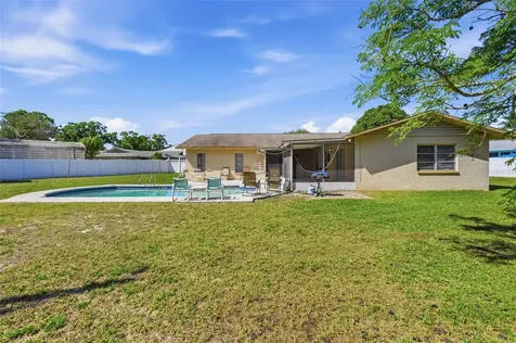 636 Tessier Court Tarpon Springs FL 34689