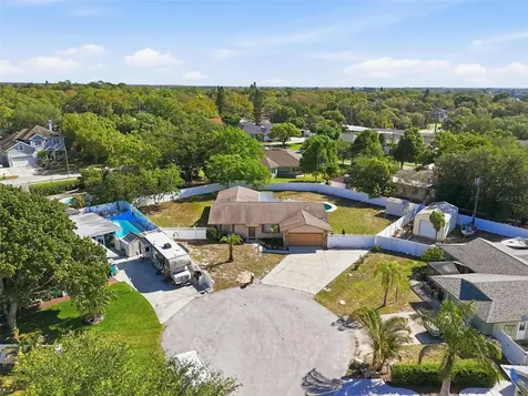 636 Tessier Court Tarpon Springs FL 34689