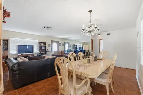 636 Tessier Court Tarpon Springs FL 34689