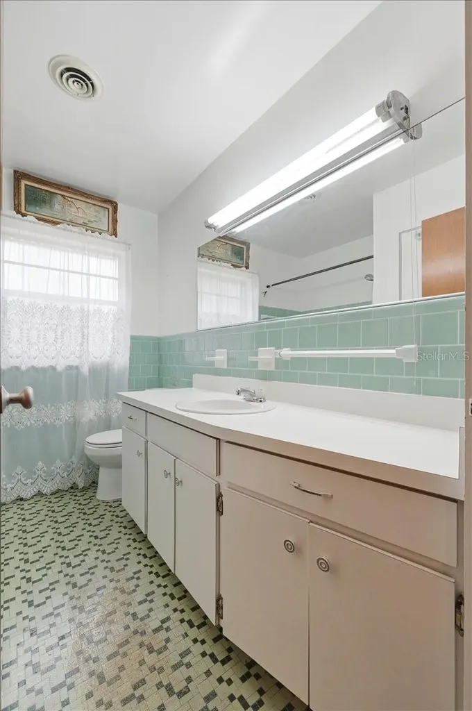 1206 W Lake Parker Drive Lakeland FL 33805