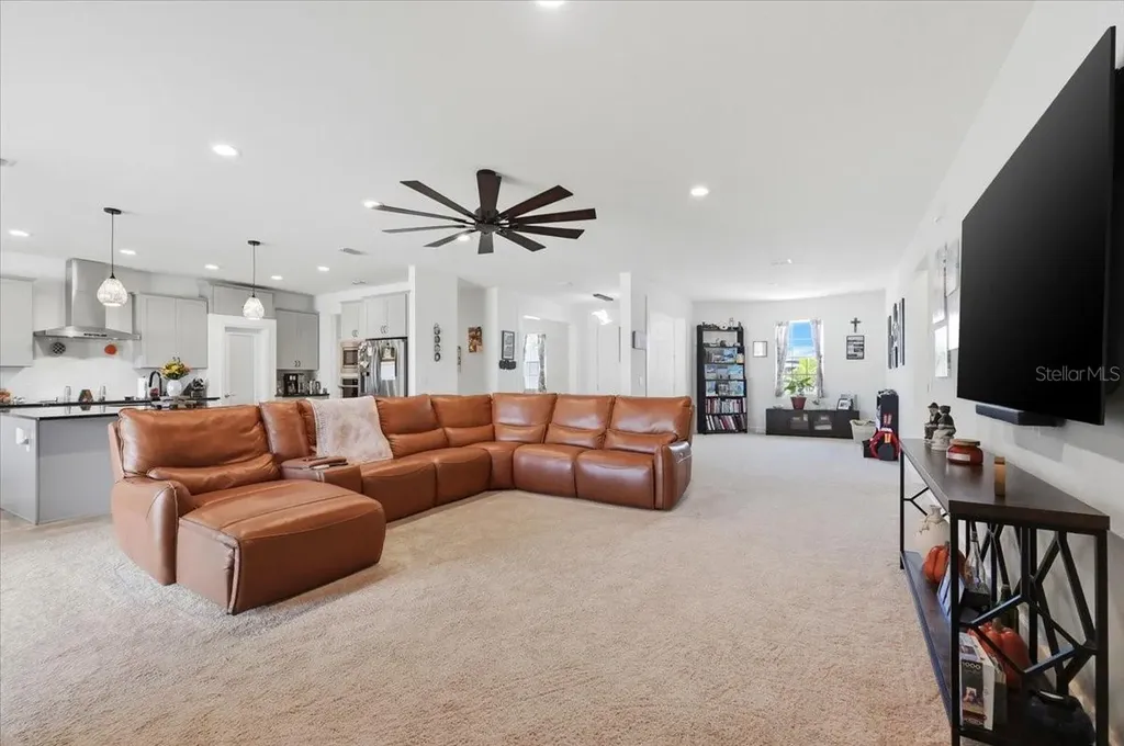 312 Denna Lane Auburndale FL 33823