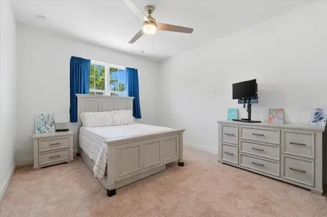 312 Denna Lane Auburndale FL 33823