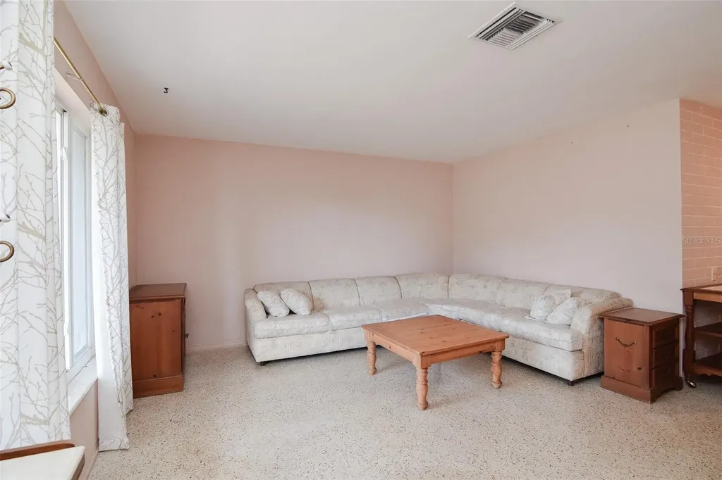 11319 70th Terrace Seminole FL 33772