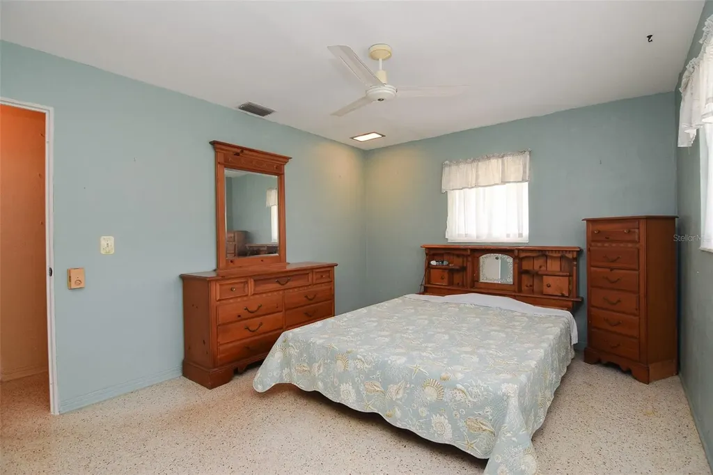 11319 70th Terrace Seminole FL 33772
