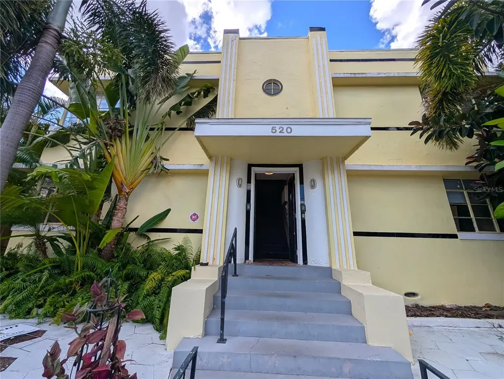 520 N 11th Avenue N St Petersburg FL 33701