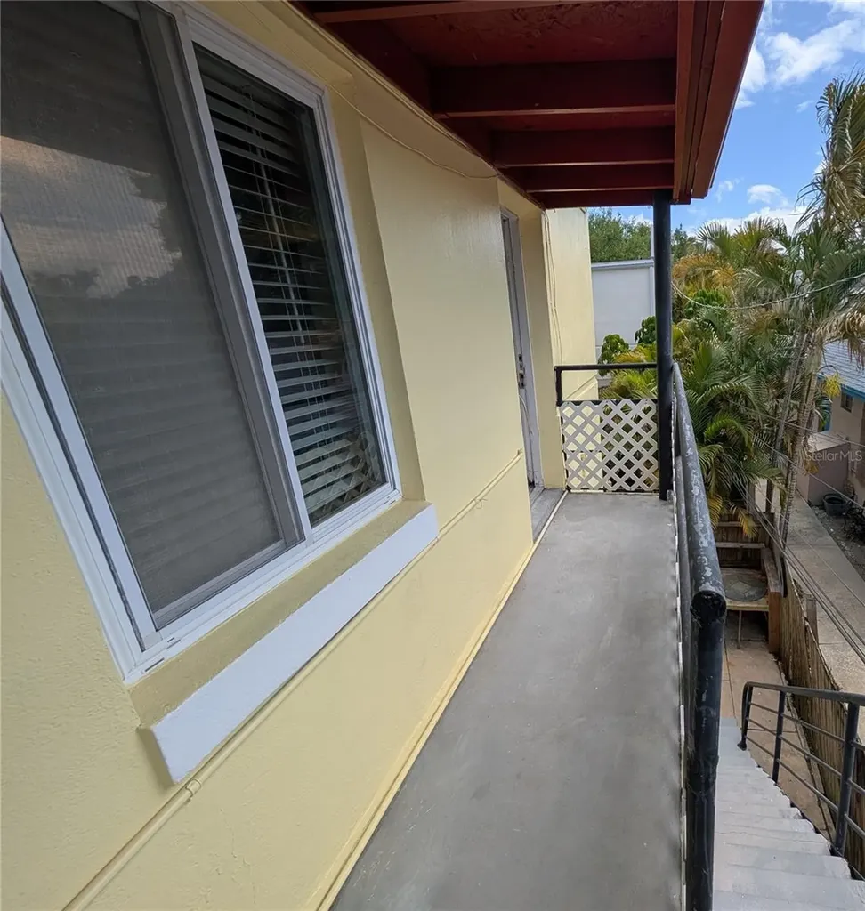 520 N 11th Avenue N St Petersburg FL 33701