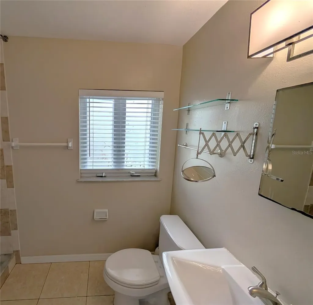 520 N 11th Avenue N St Petersburg FL 33701