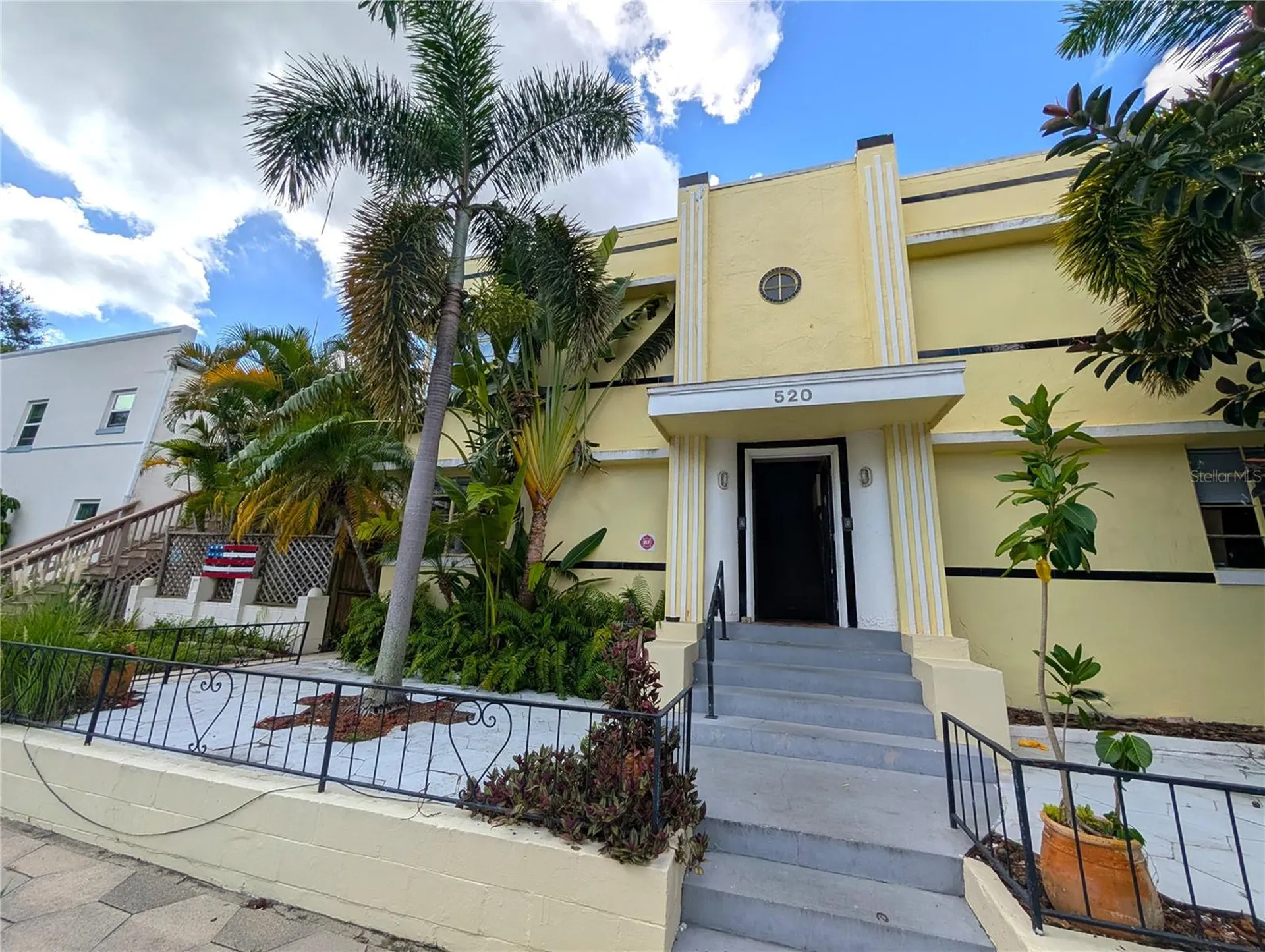 520 N 11th Avenue N St Petersburg FL 33701