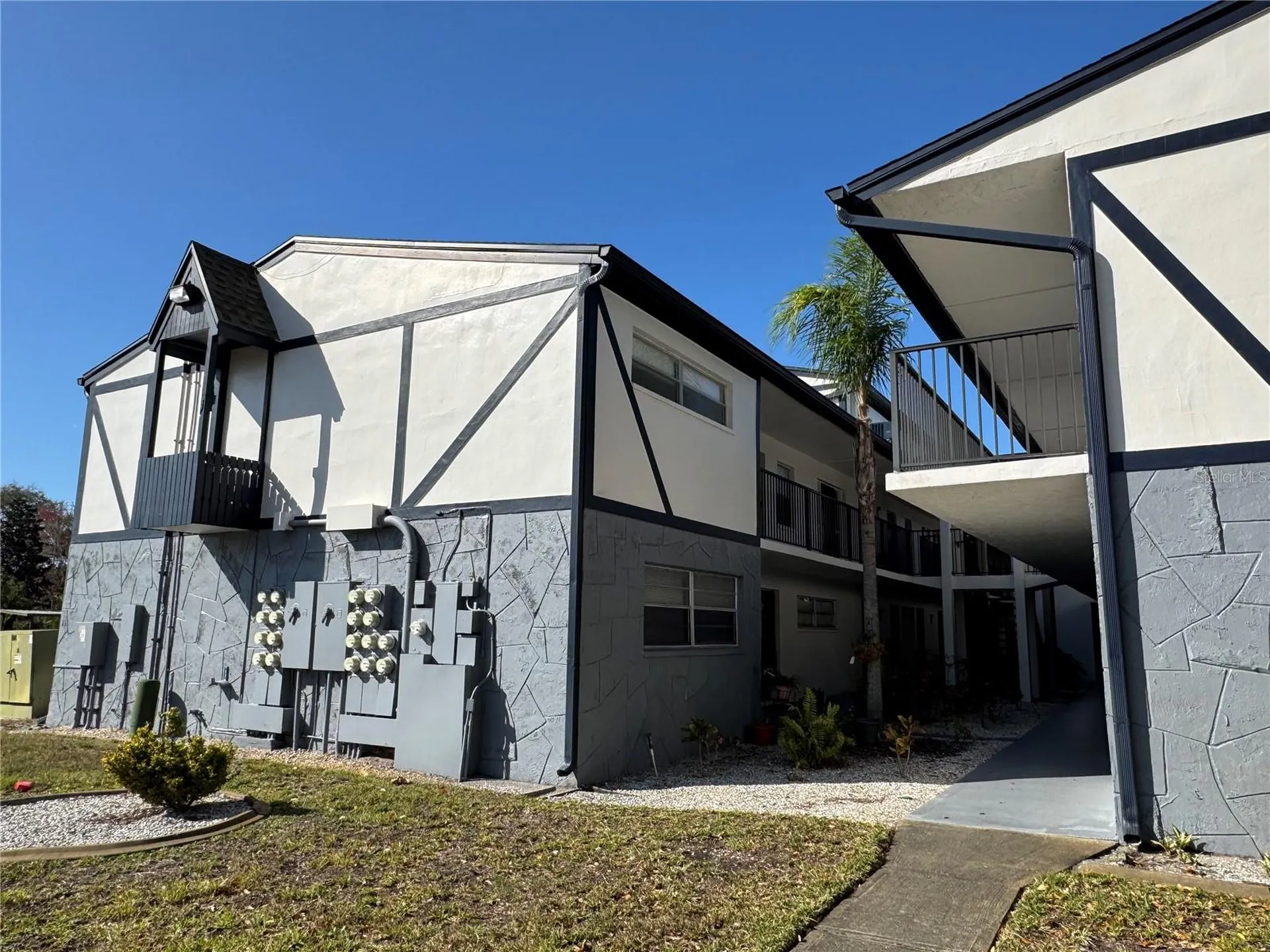 1126 King Arthur Court Dunedin FL 34698