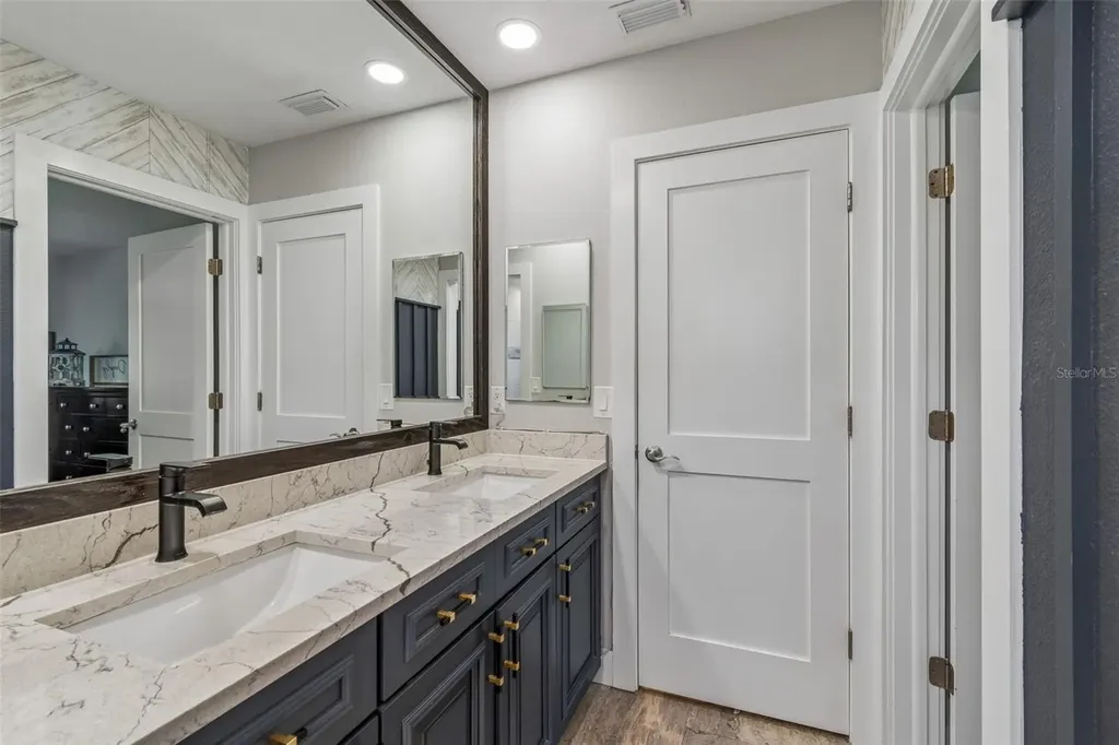 4528 W Woodmere Road Tampa FL 33609