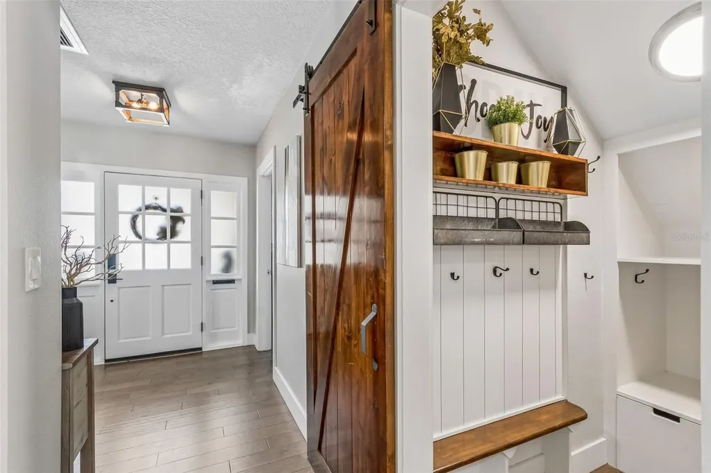 4528 W Woodmere Road Tampa FL 33609