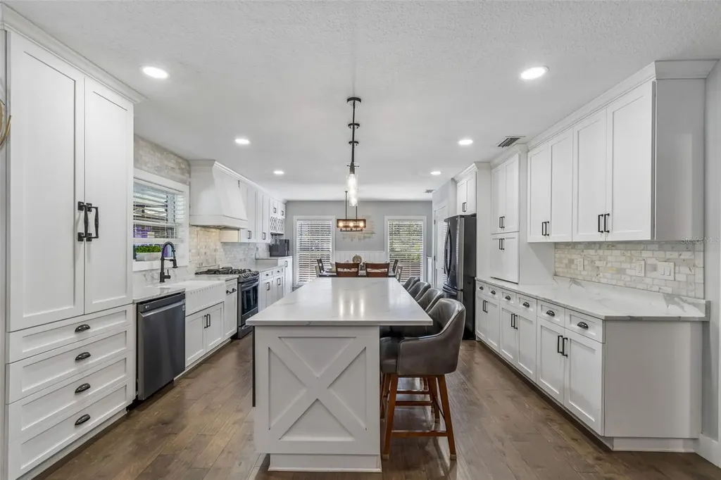 4528 W Woodmere Road Tampa FL 33609