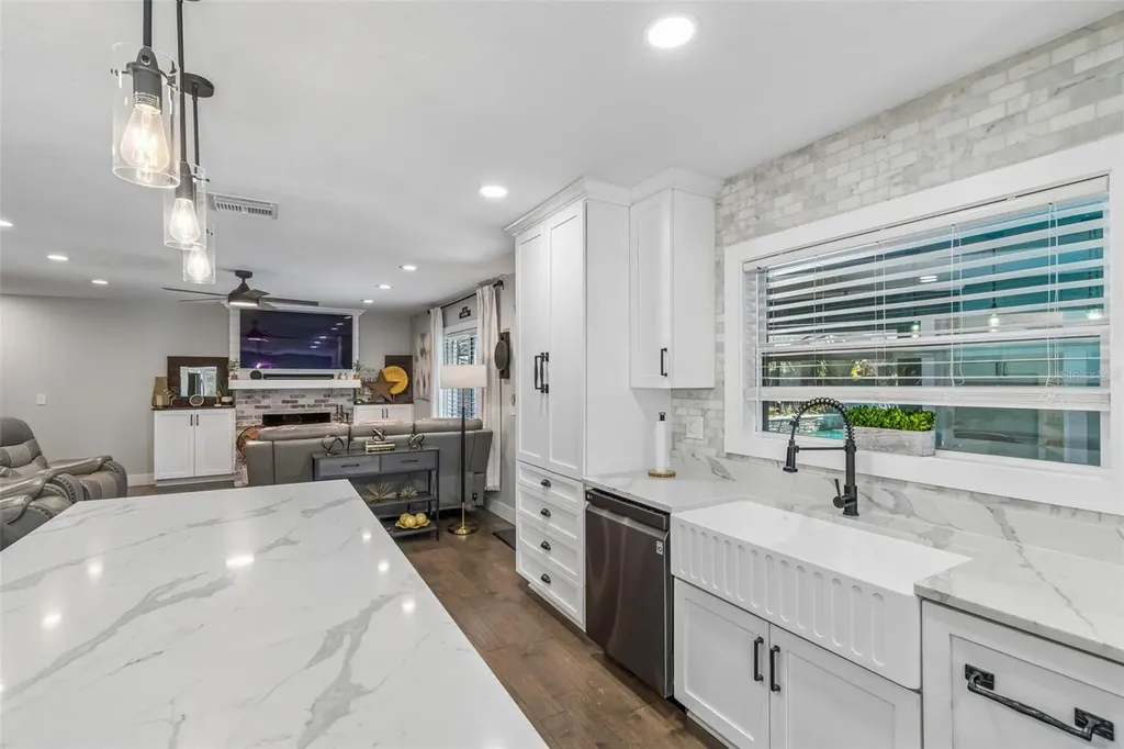 4528 W Woodmere Road Tampa FL 33609