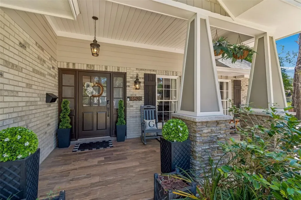 4528 W Woodmere Road Tampa FL 33609