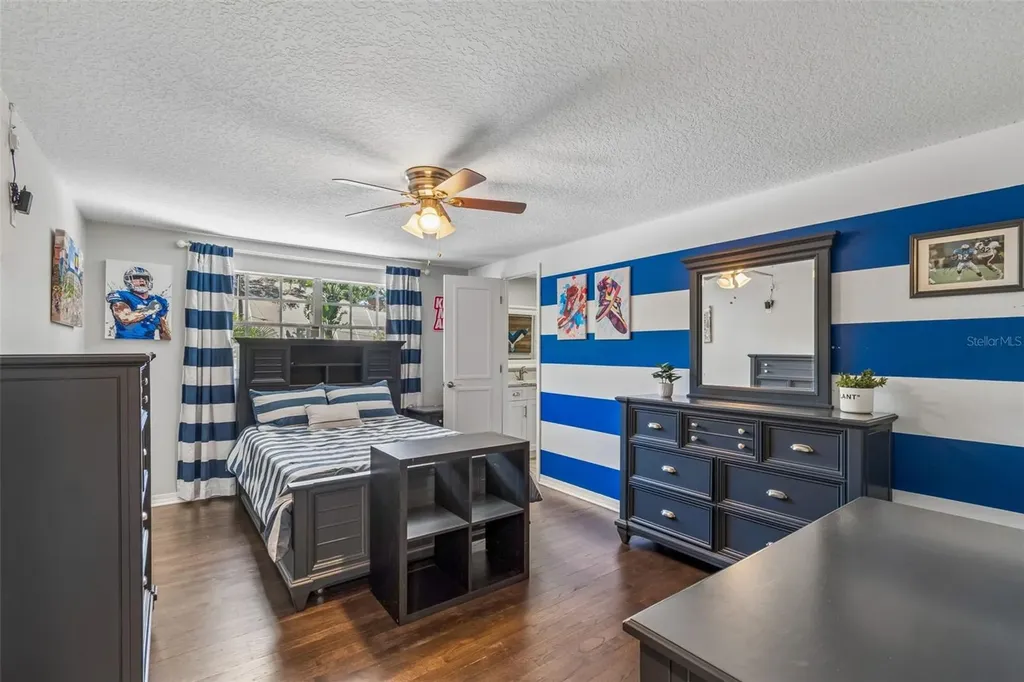 4528 W Woodmere Road Tampa FL 33609
