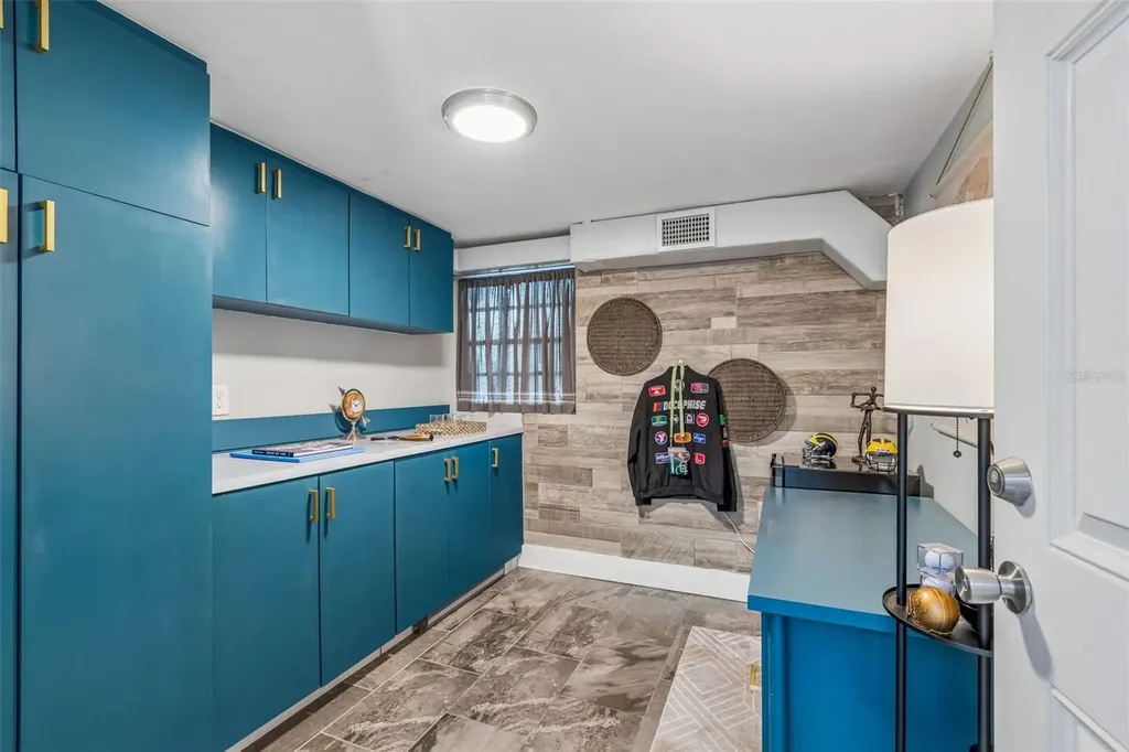 4528 W Woodmere Road Tampa FL 33609