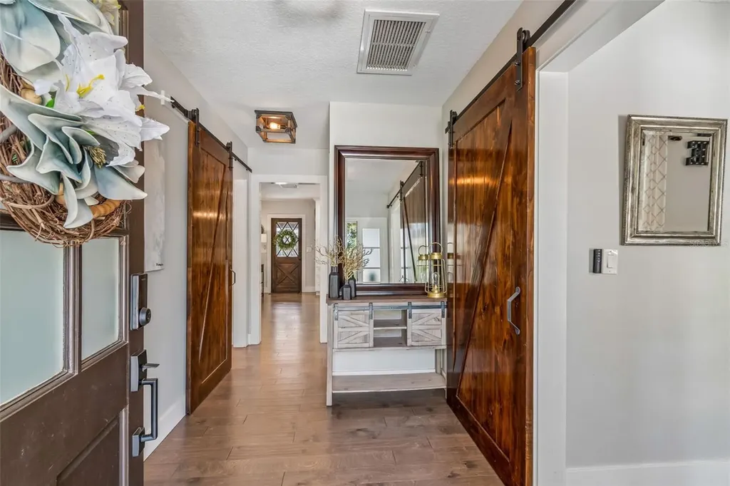 4528 W Woodmere Road Tampa FL 33609