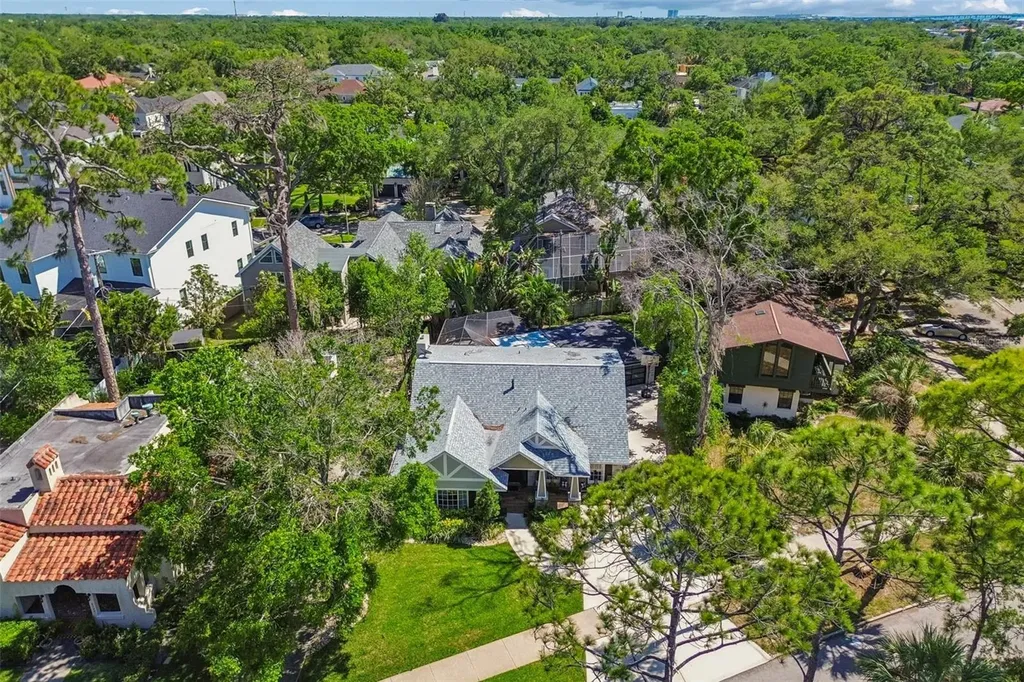 4528 W Woodmere Road Tampa FL 33609
