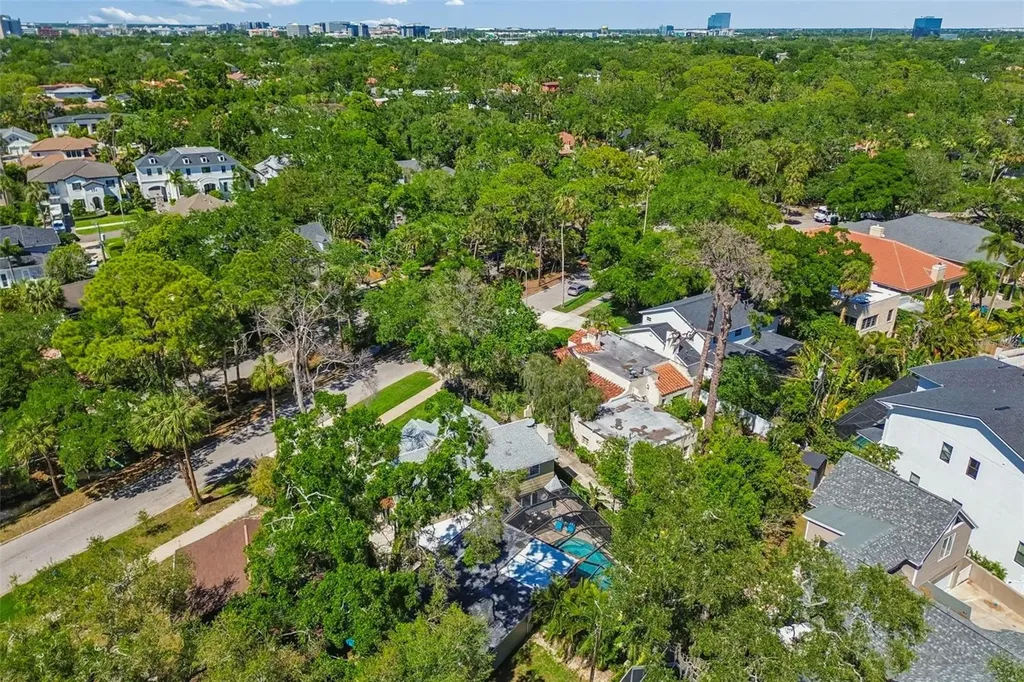 4528 W Woodmere Road Tampa FL 33609