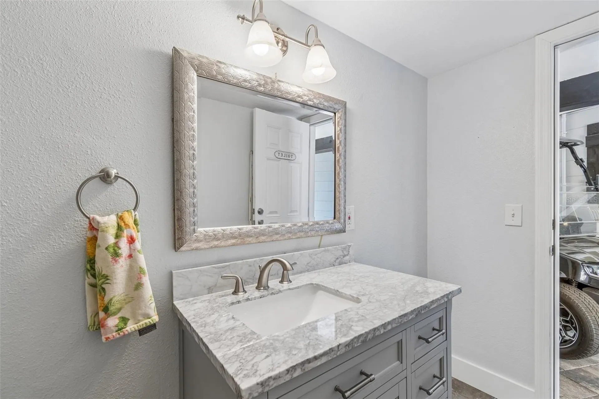 4528 W Woodmere Road Tampa FL 33609