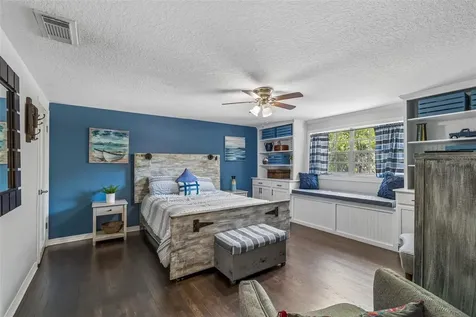 4528 W Woodmere Road Tampa FL 33609