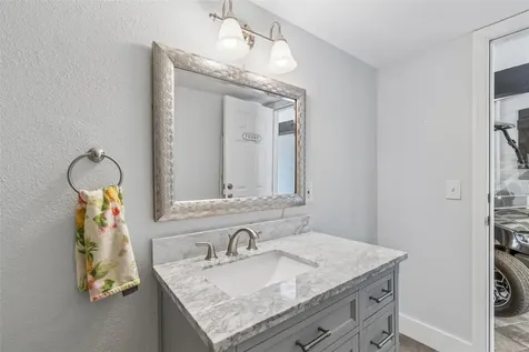 4528 W Woodmere Road Tampa FL 33609