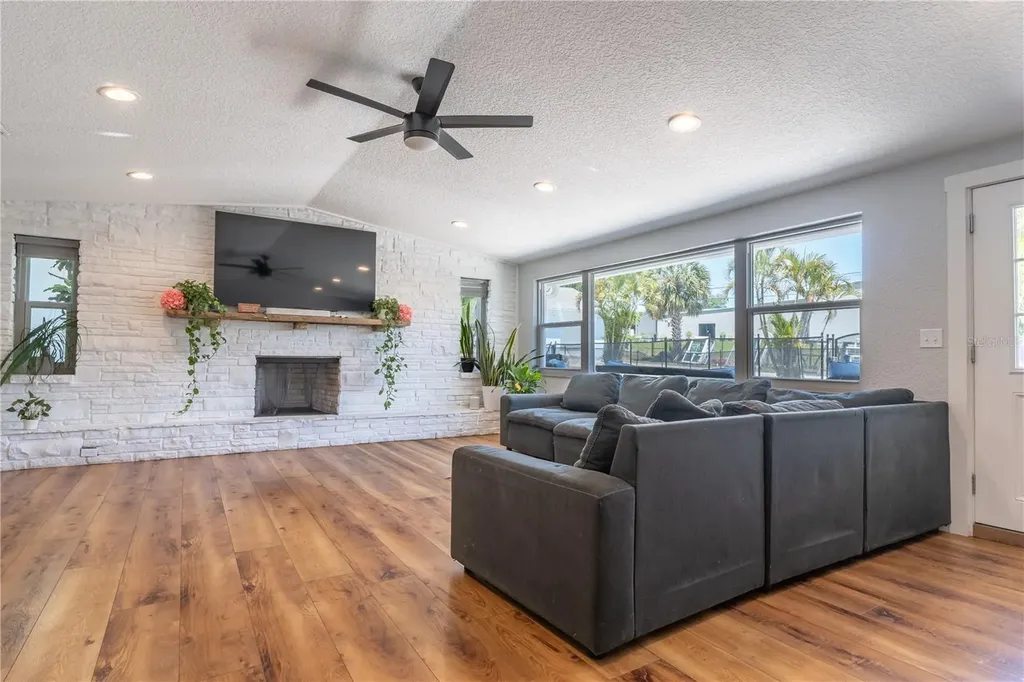 12705 Park Boulevard Seminole FL 33776