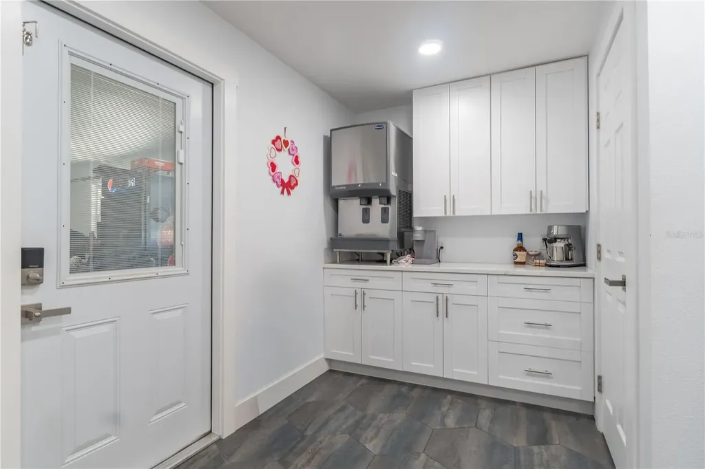12705 Park Boulevard Seminole FL 33776