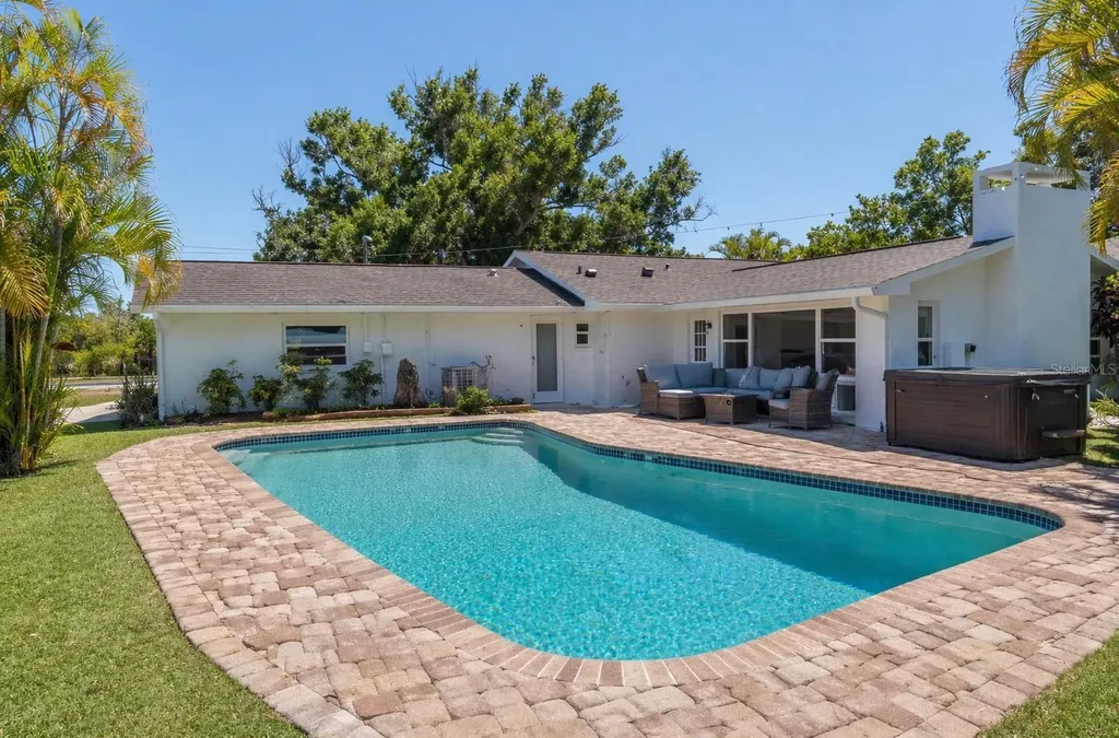12705 Park Boulevard Seminole FL 33776