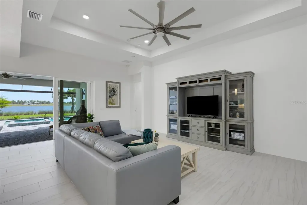 1104 Waterline Court Sarasota FL 34240