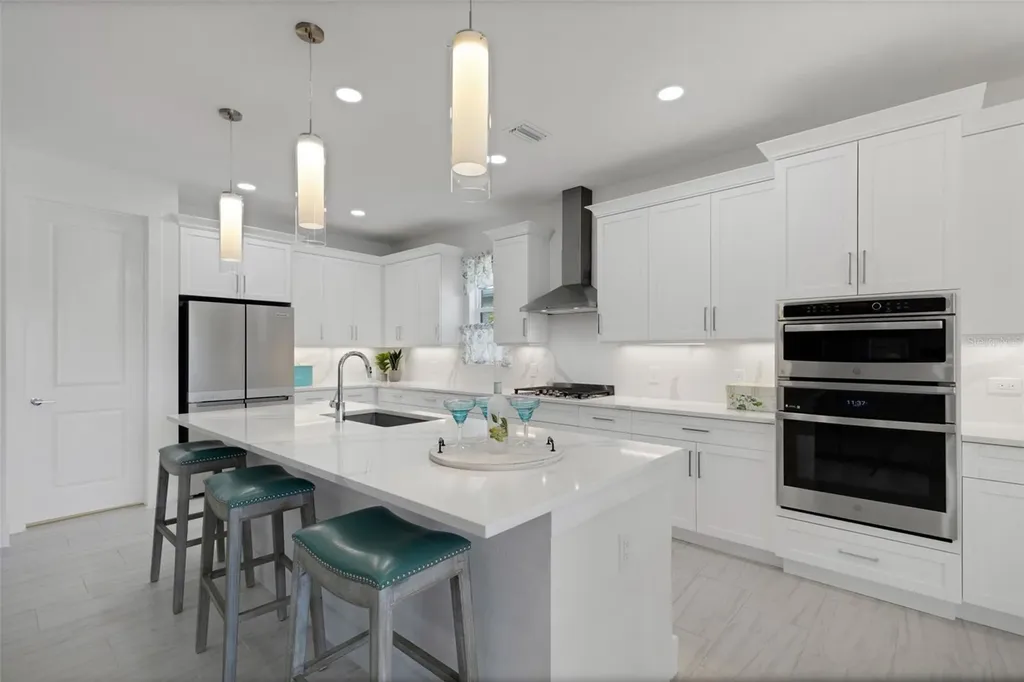 1104 Waterline Court Sarasota FL 34240