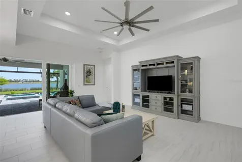 1104 Waterline Court Sarasota FL 34240