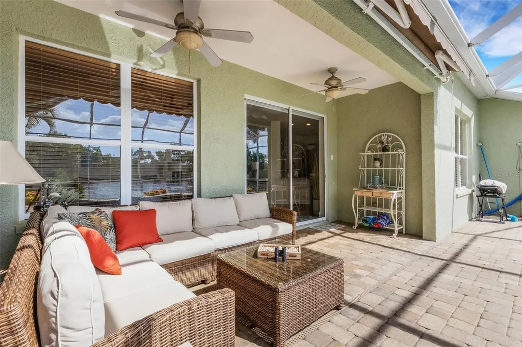 378 Londonderry Drive Sarasota FL 34240