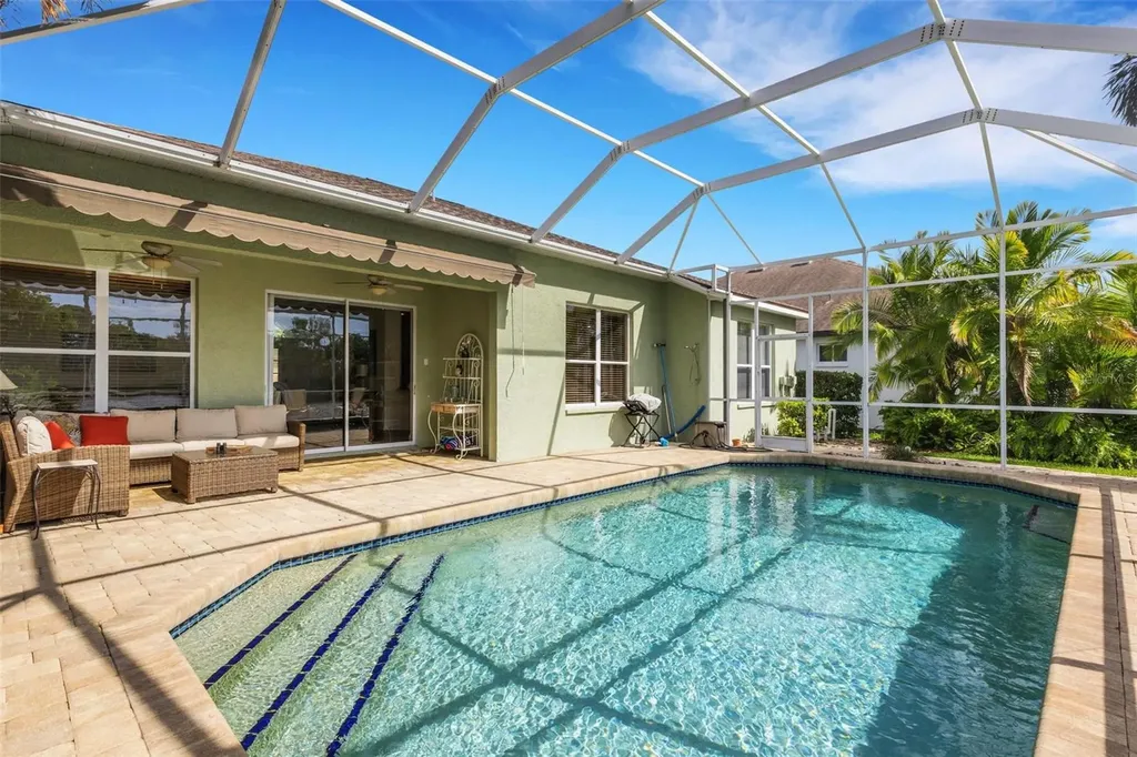 378 Londonderry Drive Sarasota FL 34240