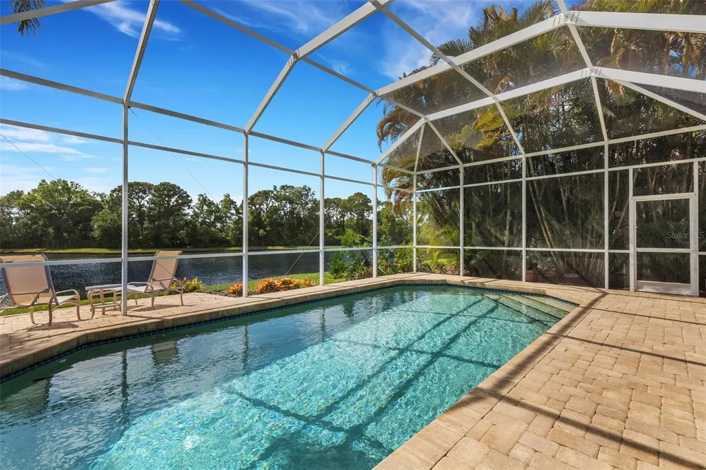 378 Londonderry Drive Sarasota FL 34240