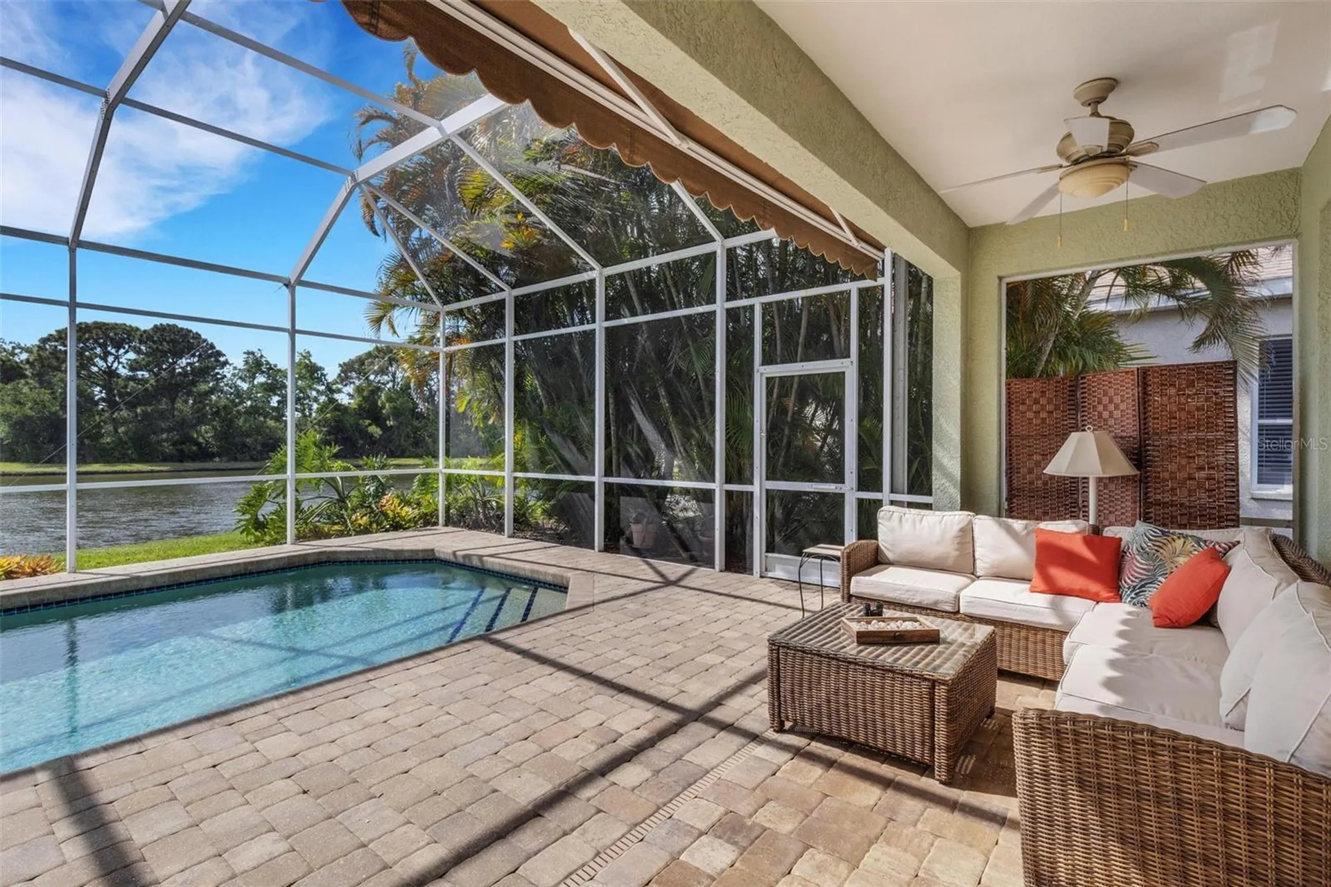 378 Londonderry Drive Sarasota FL 34240