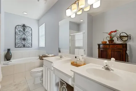 378 Londonderry Drive Sarasota FL 34240