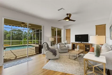 378 Londonderry Drive Sarasota FL 34240
