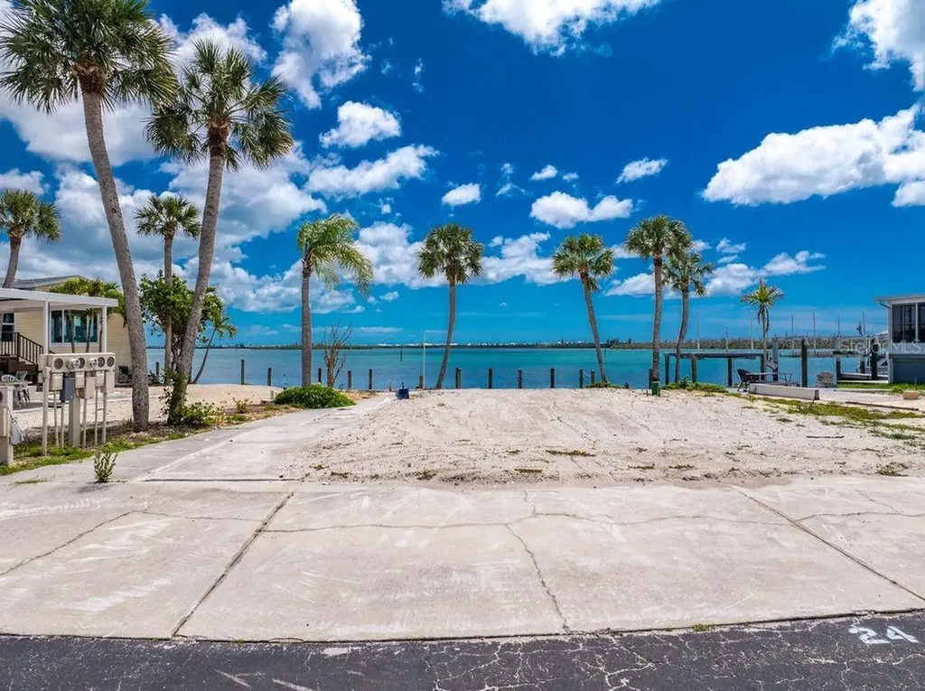 7500 Park Pointe Drive Englewood FL 34224
