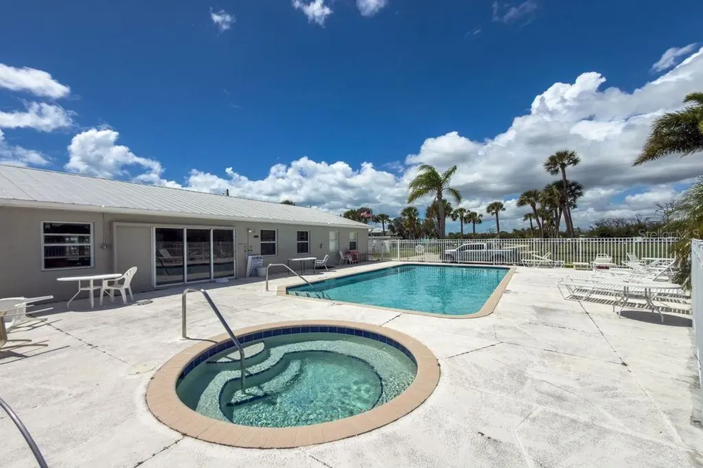 7500 Park Pointe Drive Englewood FL 34224