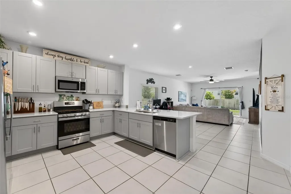 6239 Springmont Loop Palmetto FL 34221