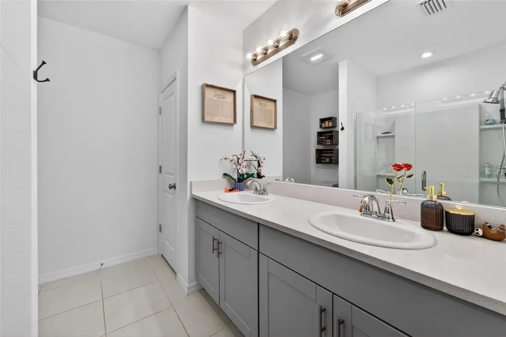 6239 Springmont Loop Palmetto FL 34221