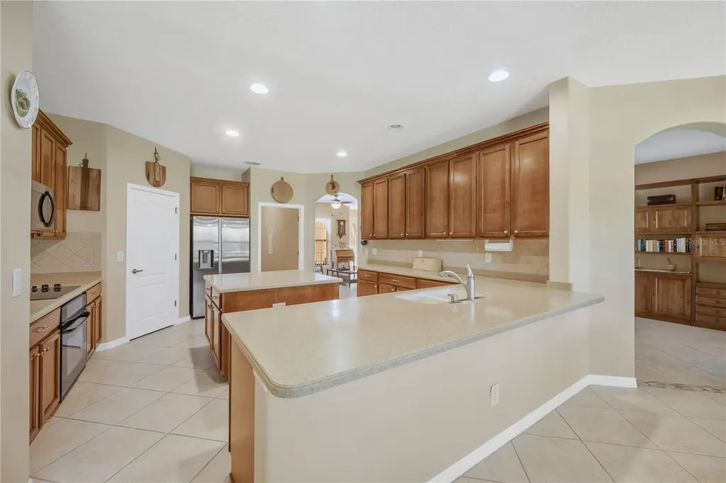 9313 Lisbon Street Seffner FL 33584