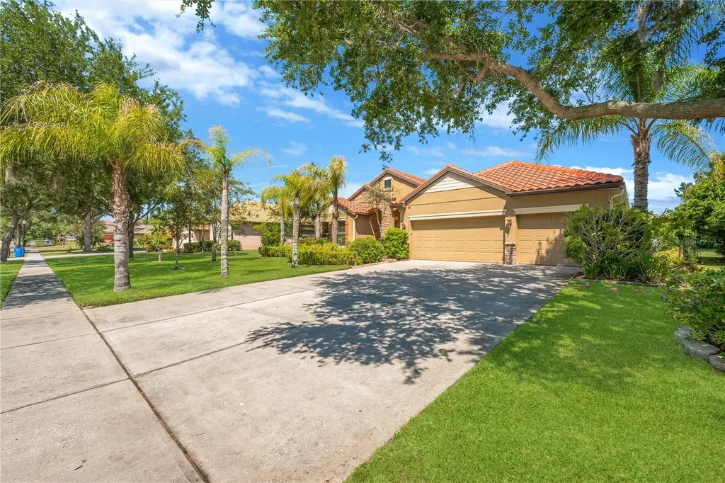 9313 Lisbon Street Seffner FL 33584