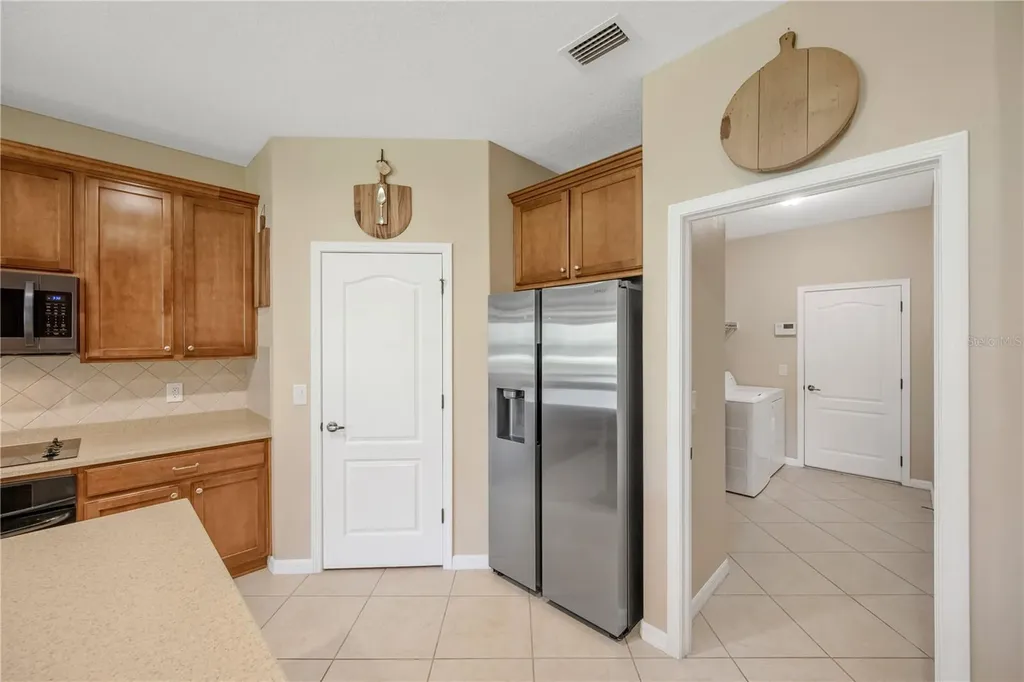 9313 Lisbon Street Seffner FL 33584